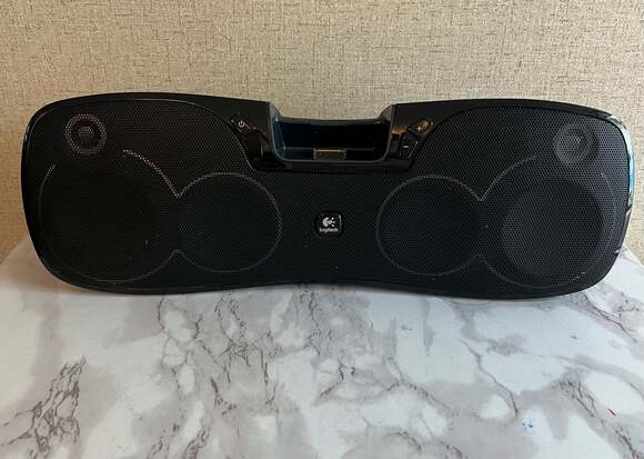 Logitech Other - Logitech Rechargeable Speaker S715i for iPod/iPhone